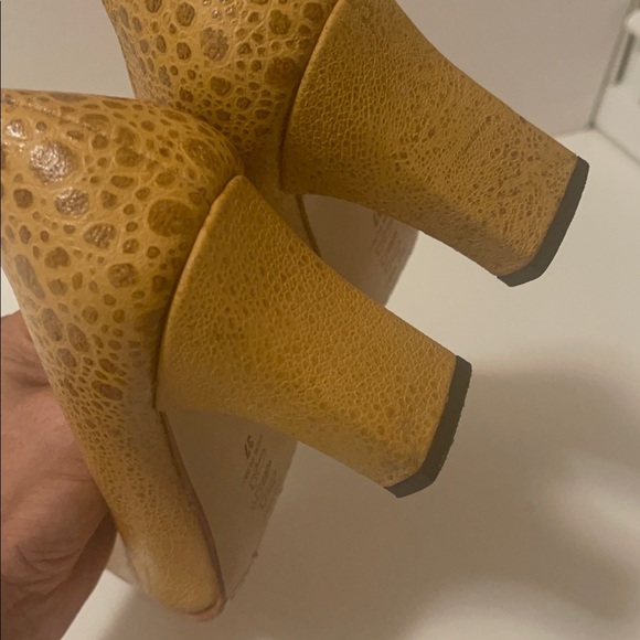 SERGIO CERRUTI ROMA ITALIAN SHOES. 3” hight and 3” inches thickness of heels - Picture 4 of 13